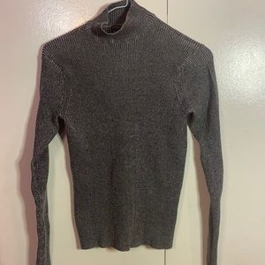 SUZY SHIRE woman’s grey sweater